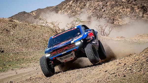 Dakar 2026, 3^ tappa: Ford si prende la scena, Al Attiyah e Loeb attardati