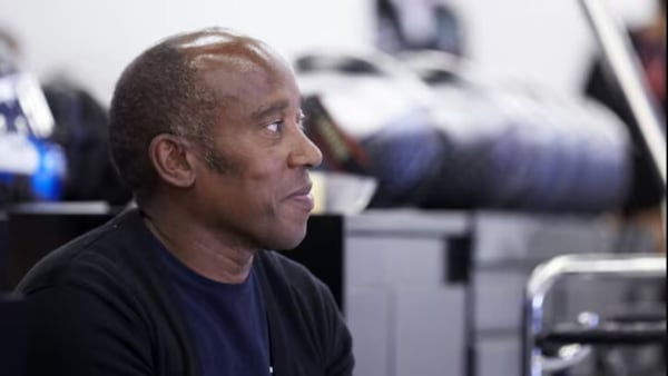 Pazza idea di papà Hamilton, lavora a una serie con motori V10 ibridi