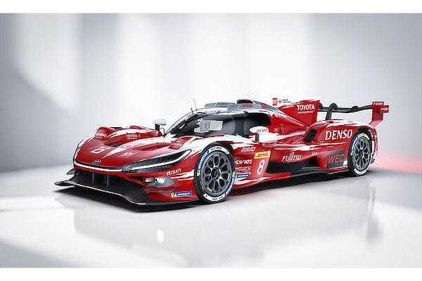 Toyota cambia tutto: ecco la nuova TR010 Hybrid. FOTO