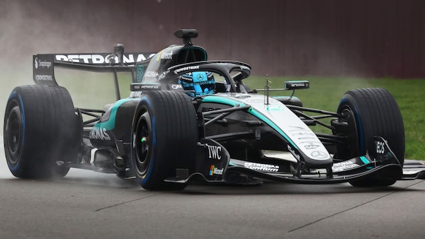 Mercedes W17, appena 200 km in pista e tanti dettagli interessanti