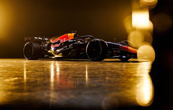 Ecco la "vera" Red Bull RB22: doppio push-rod e pance strettissime