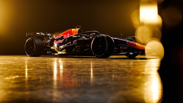 Ecco la "vera" Red Bull RB22: doppio push-rod e pance strettissime