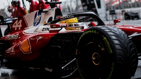 Test di Barcellona: Hamilton orgoglioso della Ferrari, dai test cerca ancora due verifiche