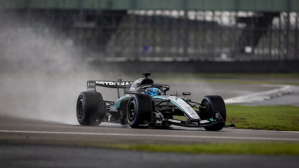 Russell "promuove" quattro squadre e vuole la sfida iridata con Max