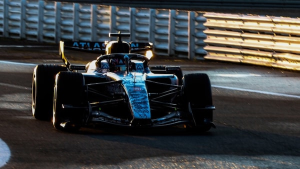 Williams FW48, finalmente in pista: shakedown a Silverstone