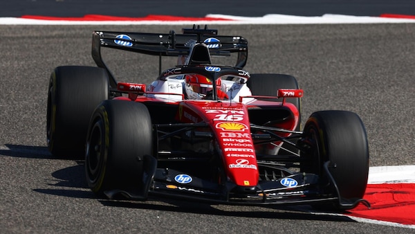 Ferrari SF-26, voglio vederti danzare: Vasseur, la Macarena e il coraggio di innovare