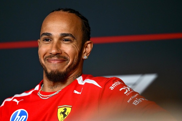 Il nuovo Hamilton dà la carica: Ferrari in corsa per vincere