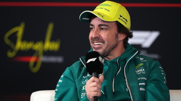 Alonso, triste realtà: "Dove rischiavamo la vita oggi ricarichiamo"