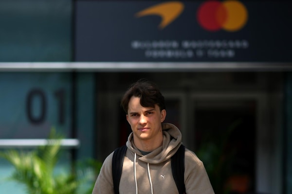 Piastri guarda avanti, McLaren studia gli errori di Melbourne