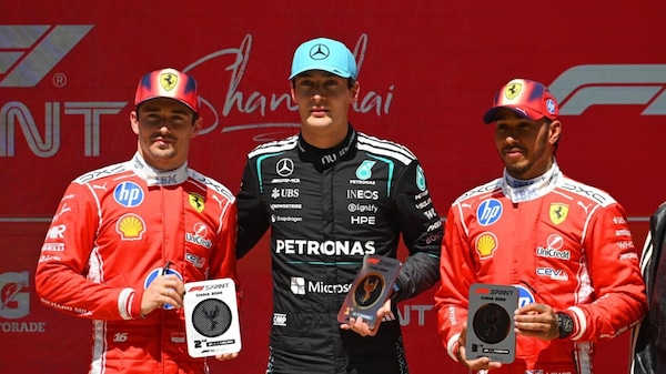 Il podio della Sprint Race di Shanghai: Mercedes e Ferrari vicine in gara