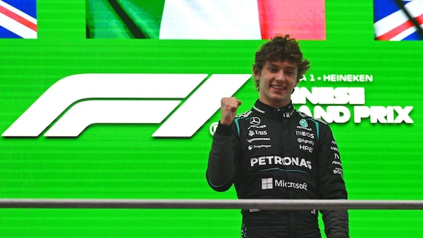 Sogna ragazzo sogna: Antonelli, 20 anni dopo è di nuovo Inno di Mameli!