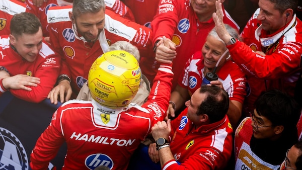 "Still I rise" e finalmente Hamilton va sul podio con la Ferrari