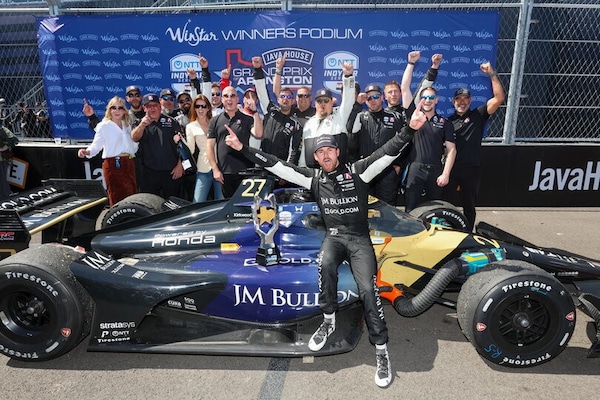 IndyCar: Kirkwood vince di prepotenza ad Arlington