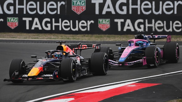 F1 promossa o no? La crociata di Max il purista e i lati positivi secondo Lewis