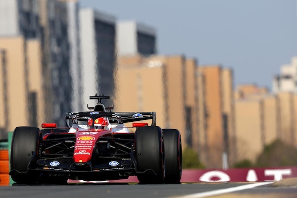 GP Cina, omaggio a Leclerc nella Fan Zone di Shanghai