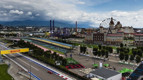 Quando la Formula 1 si ferma: dall’apartheid alla Russia fino ai GP del 2026