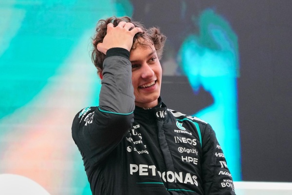 Kimi Ferma, Chi ci Ferma?