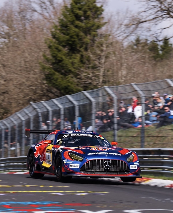 Verstappen vince con la Mercedes GT3, poi viene squalificato al Nürburgring