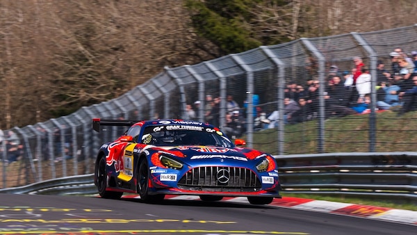 Verstappen torna sul circuito più amato, è già in pista