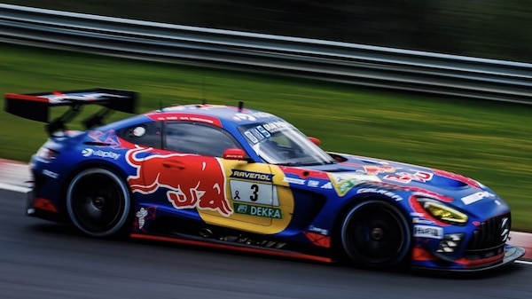 F1 e oltre: quando i piloti escono dal loro mondo