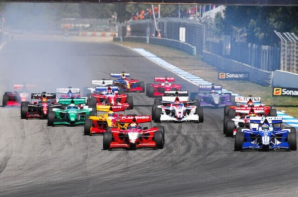Superleague Formula: quando calcio e motori si sfidarono in pista
