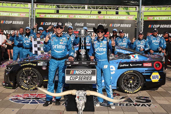 NASCAR: Elliott in grande spolvero in Texas
