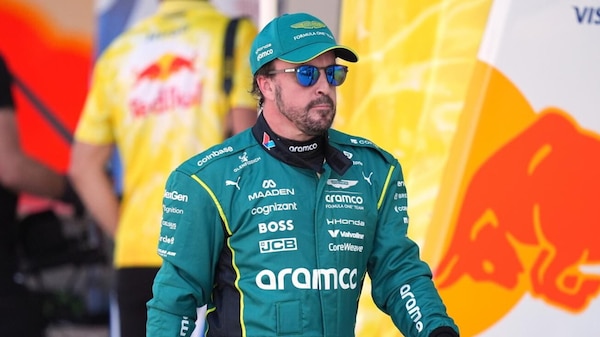Alonso lascia tutti a bocca aperta, a Monaco sfoggia la sua nuova supercar