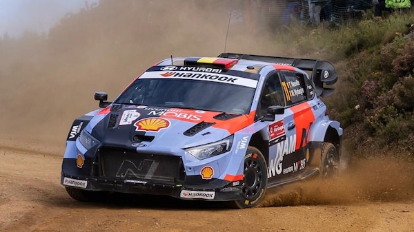 Neuville vince il Rally del Portogallo