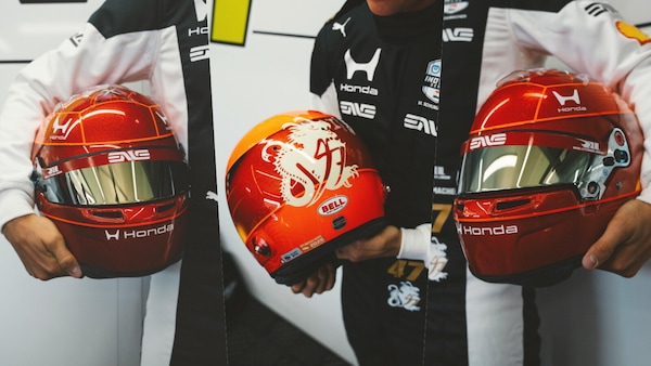 Il casco di Mick Schumacher per la 500 Miglia di Indianapolis