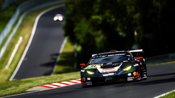 24 Ore Nurburgring: Lamborghini detta legge in qualifica, brilla Mapelli