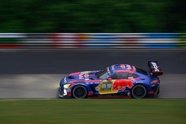 24 Ore Nurburgring, clamoroso: ko la Mercedes di Verstappen!