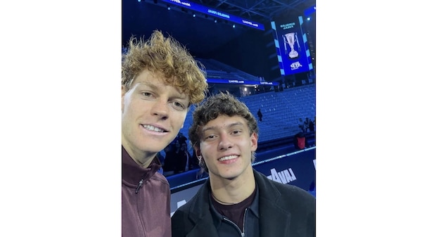Sinner tra tennis e F1: le foto con i protagonisti