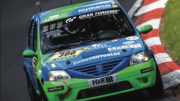 Missione compiuta: la Dacia Logan è arrivata al traguardo della 24 Ore del Nürburgring