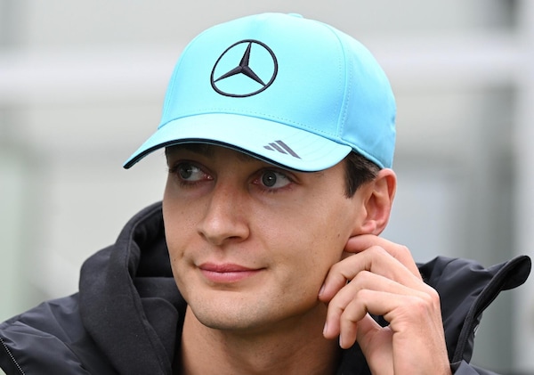 Russell, nuovo DNF a Monaco: resta in panne con la Fiat 500 spiaggina