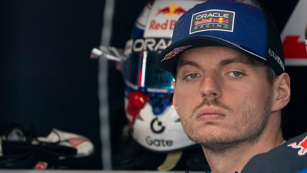 Verstappen punge la FIA: "Questa F1 propone spettacolo? Sì, ma non c'entra con le corse"