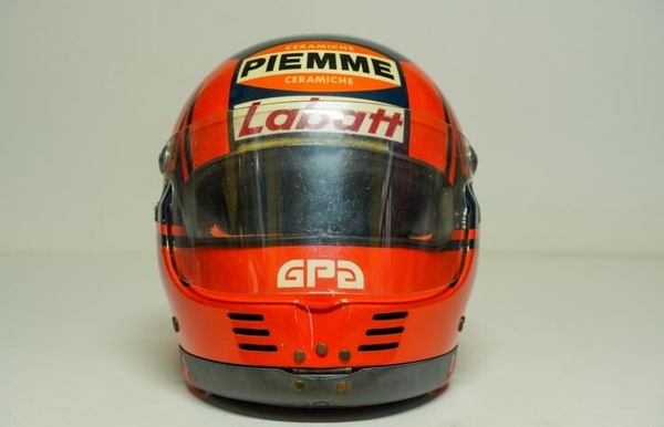 Il Casco di Villeneuve venduto per una cifra record