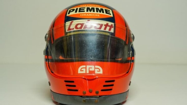 Il Casco di Villeneuve venduto per una cifra record