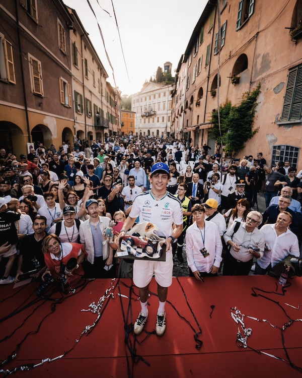 Kimi Antonelli riceve il Trofeo Bandini a Brisighella: "Lo dedico alla mia famiglia"