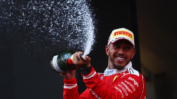 La dichiarazione di Hamilton incendia il web: "I miliardari non dovrebbero esistere"