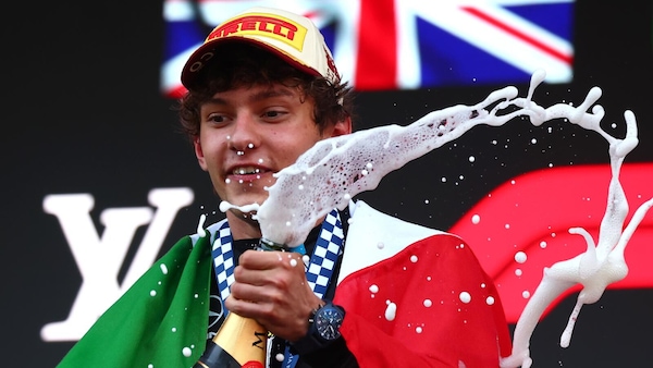 L'inchino di Albione a Kimi