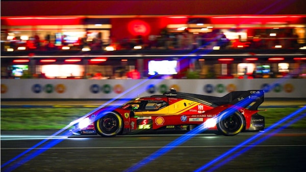 24 Ore, che spettacolo la notte di Le Mans
