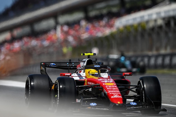 GP Barcellona: Sir Lewis Hamilton vince la sua prima in Rosso!