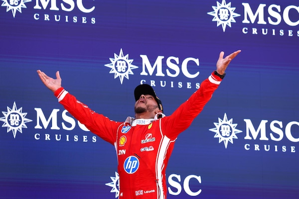 Hamilton, la Ferrari e l'ascolto reciproco: sul piede di Lewis non è ancora sceso l'autunno