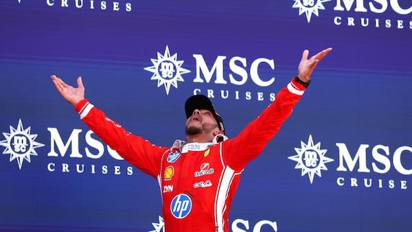 Hamilton, la Ferrari e l'ascolto reciproco: sul piede di Lewis non è ancora sceso l'autunno