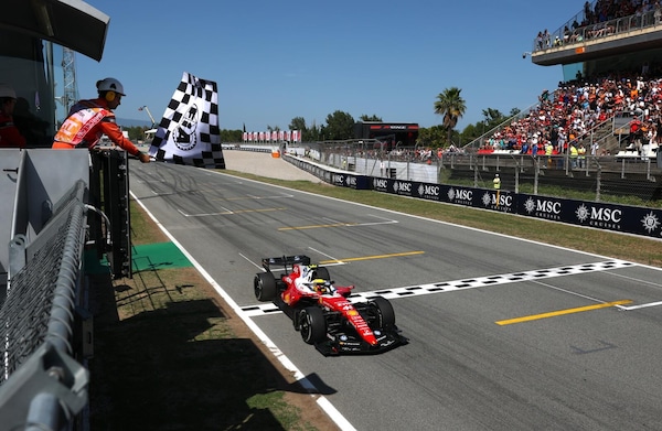 Hamilton migliora il suo stesso record: 19 anni e 4 giorni tra prima e ultima vittoria