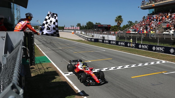 Hamilton migliora il suo stesso record: 19 anni e 4 giorni tra prima e ultima vittoria