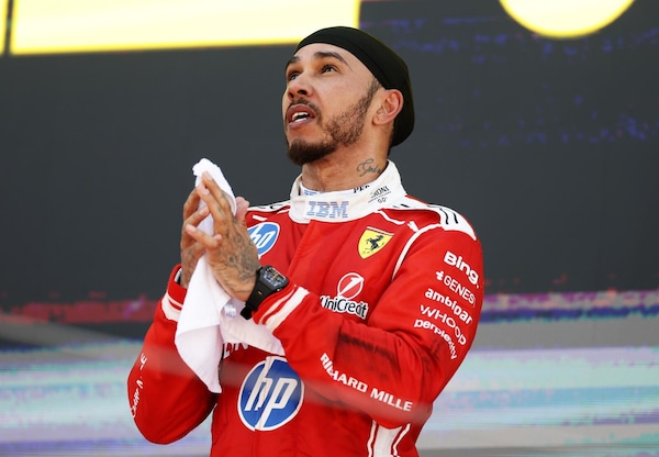 Scivolone di Hamilton su Gilles Villeneuve: "Non lo conosco, ma era meglio del figlio"