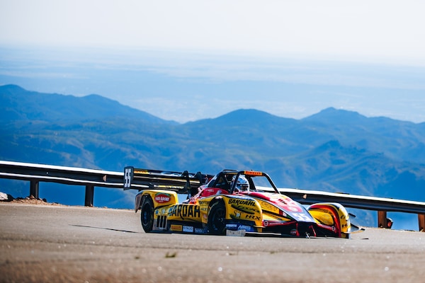 Simone Faggioli e il cielo negato di Pikes Peak