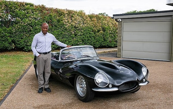 Anthony Hamilton come il figlio Lewis, addio a 27 auto di lusso del suo garage