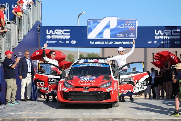 WRC, Ogier primo leader in Grecia